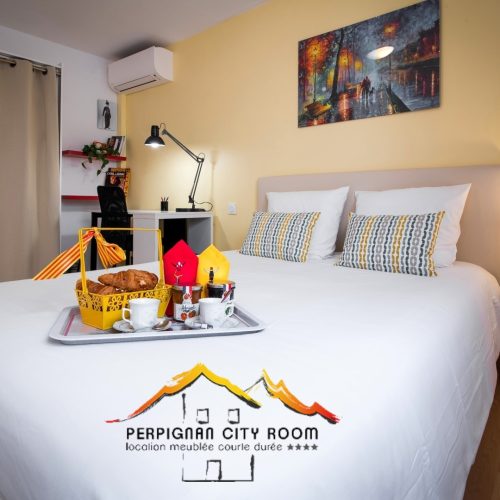 perpignancityroom-thuesneuf-chambre-jaune-penderie2022